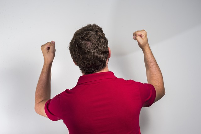 他开始更多 他开始更多